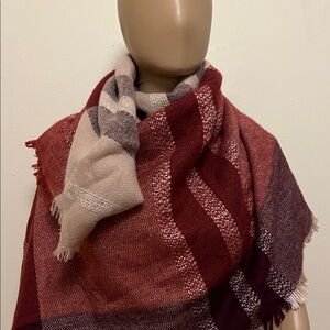 Chic Plaid Scarf in Burgundy and Cream